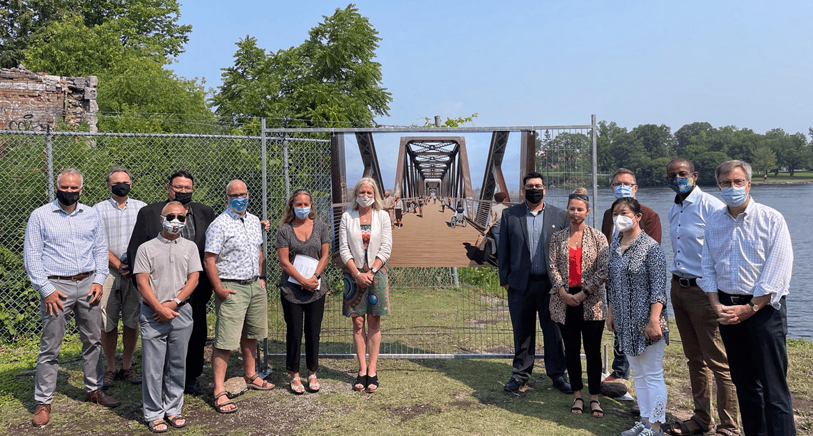 Former rail bridge to become a major multi-use link between Ottawa and Gatineau