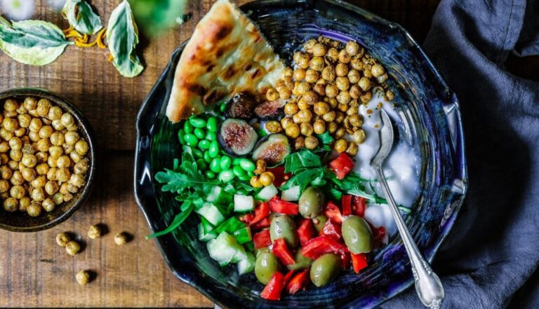 Organize a vegan dinner