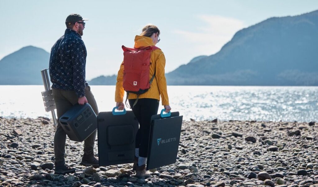 Making the Right Choice for Power Outages and Outdoor Adventures: Solar or Fuel Generators?