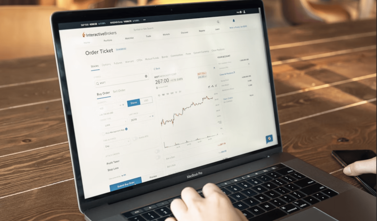 Trading in the Canadian Stock Market: 3 Important Tips for Beginners