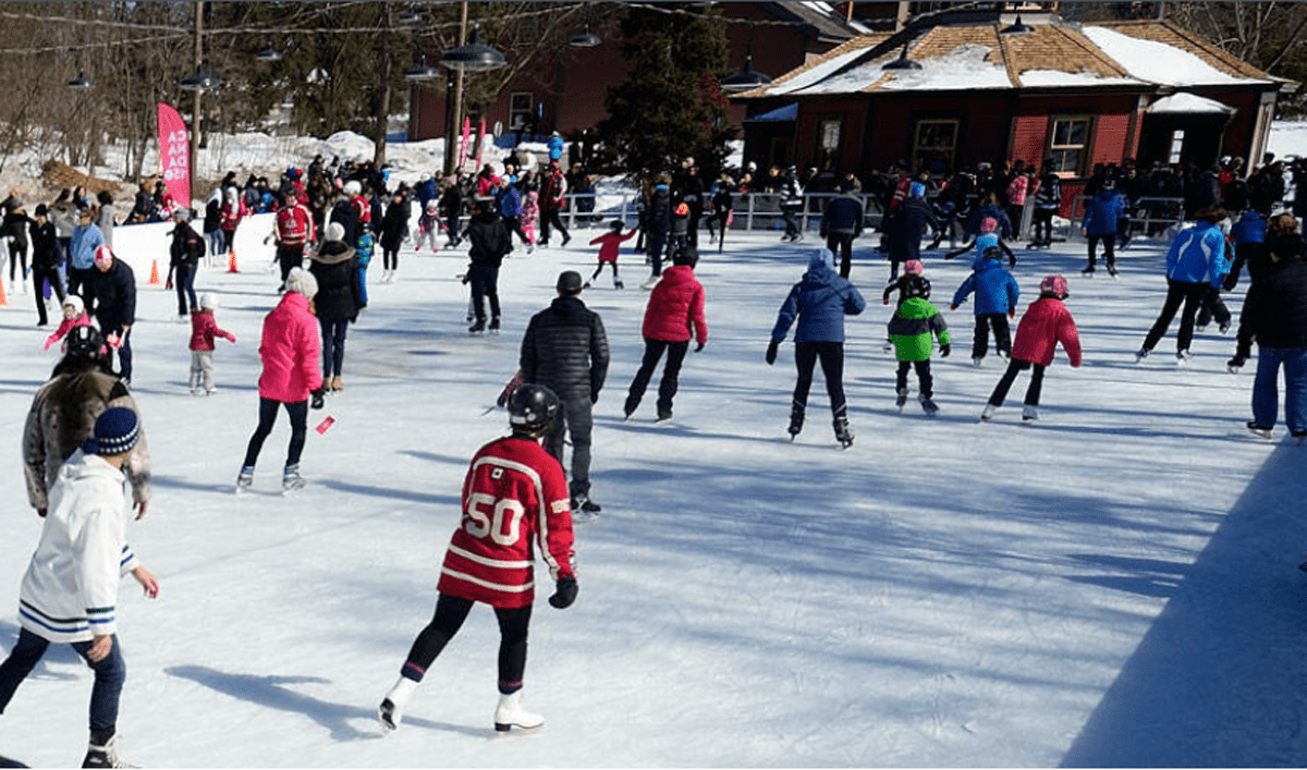 Smooth skating at Rideau Hall skating rink