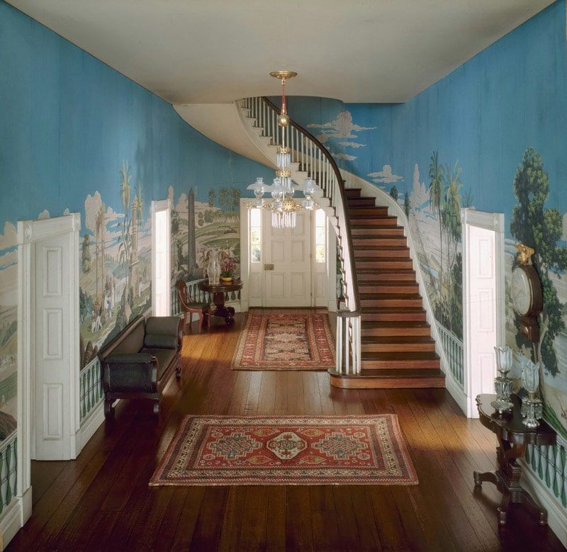 Combining light and textiles: How rugs accentuate lighting in interior design