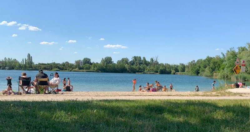 heat-summer-swim-ottawa-l-n-YMOuriKhJlE-unsplash-min