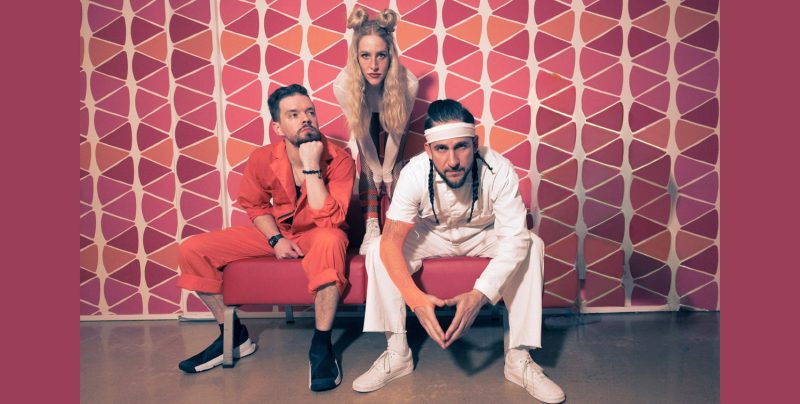 walk off the earth-min